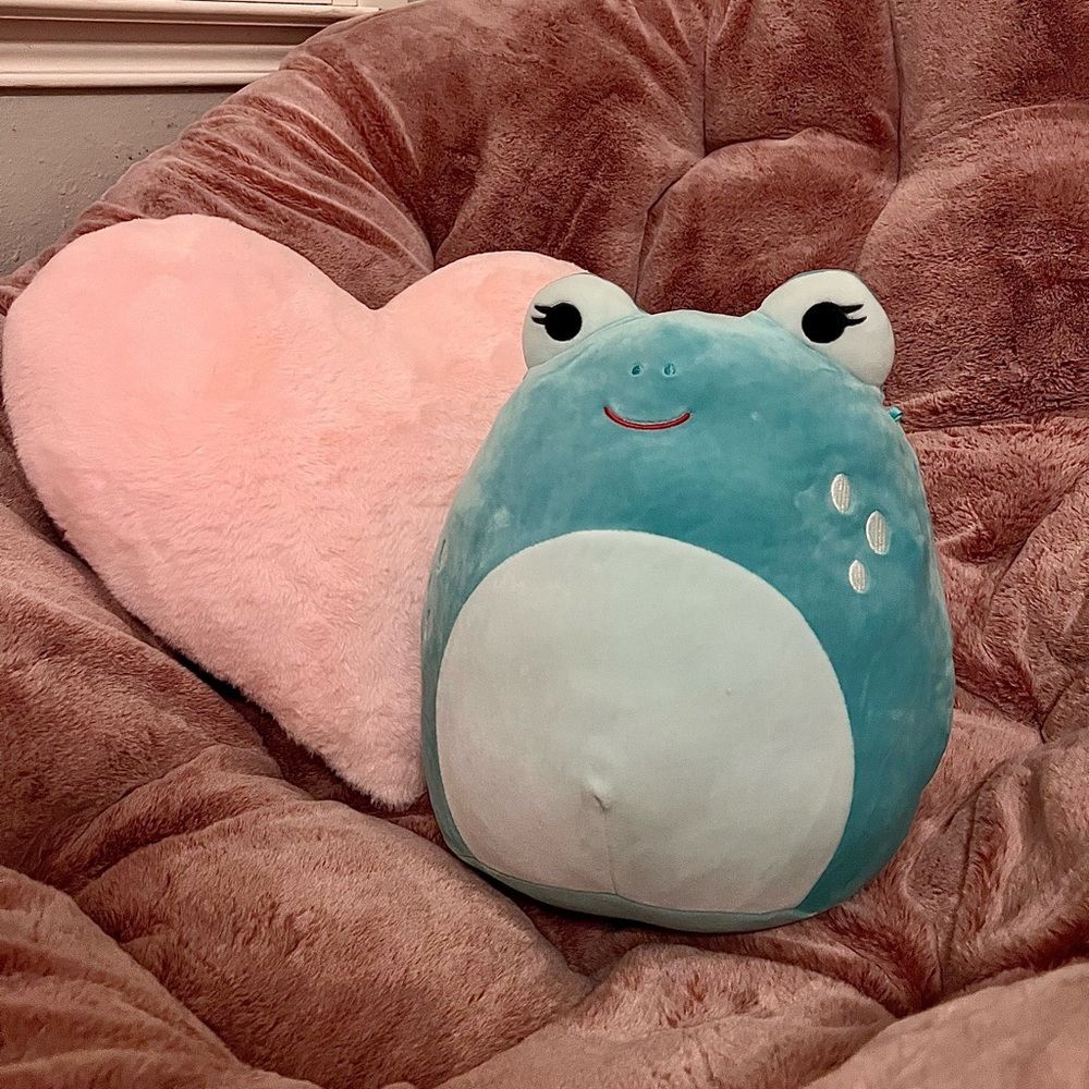 Novi Turquoise Frog Squishmallow